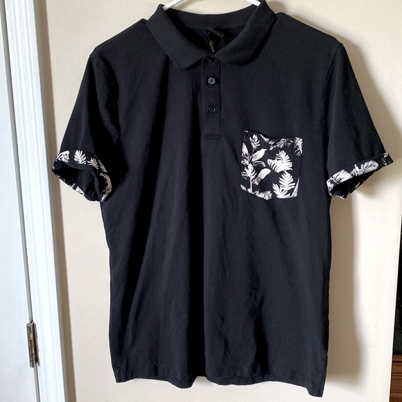 H&M pocket polo. Size- medium - Picture 2 of 3